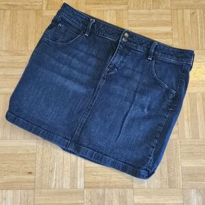 Old Navy Denim Skirt Sz 16 Tall Dark Wash